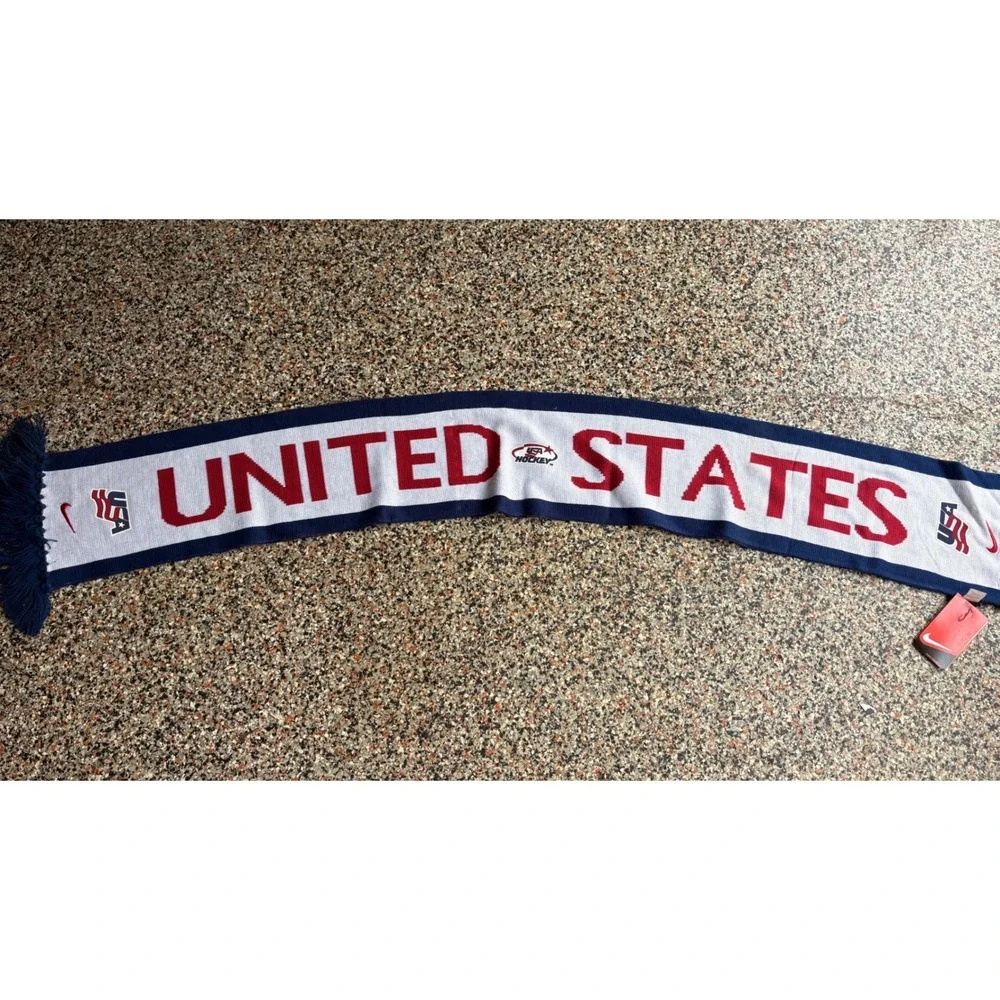 Nike USA Hockey Scarf United States IIHF Jacquard Knit NWT 2005